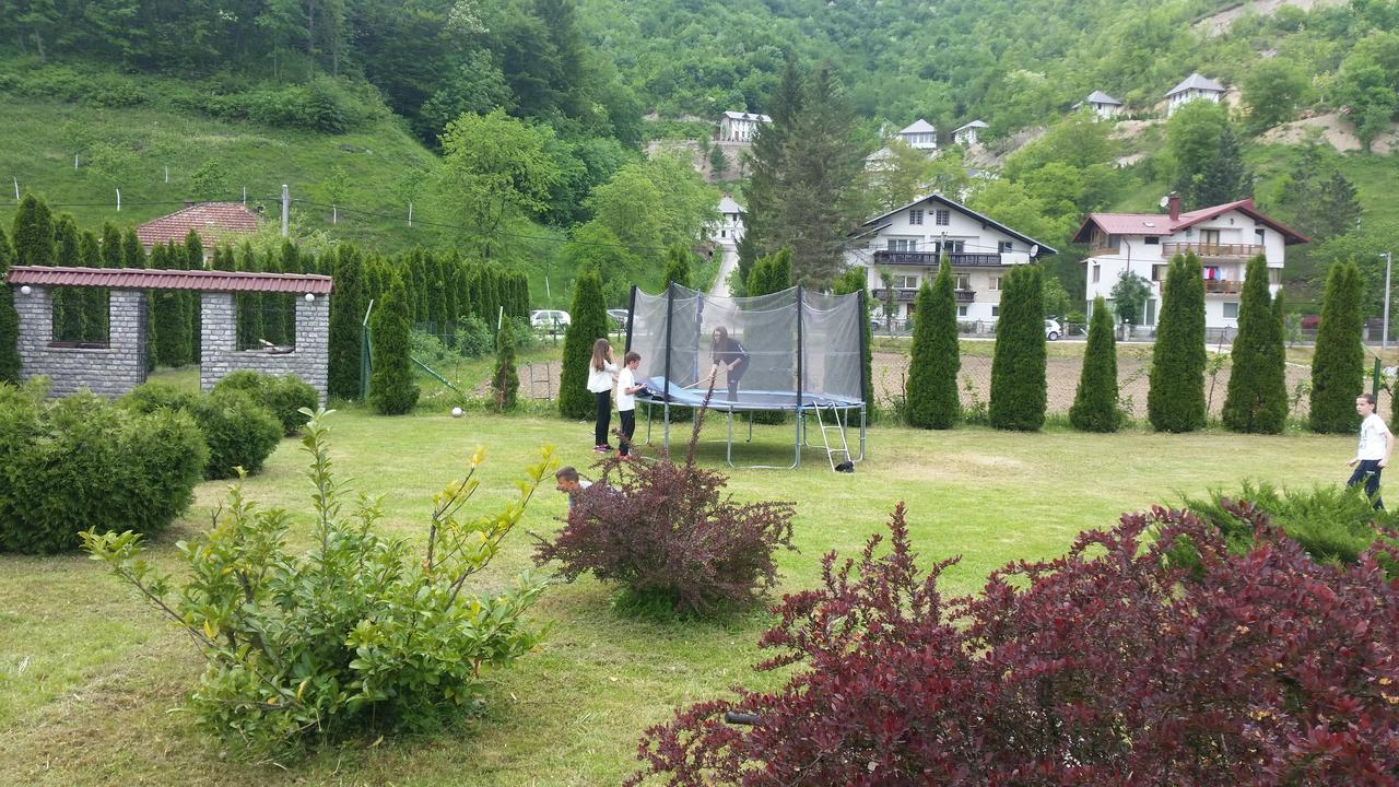 Villa Nature Bihać Exteriör bild